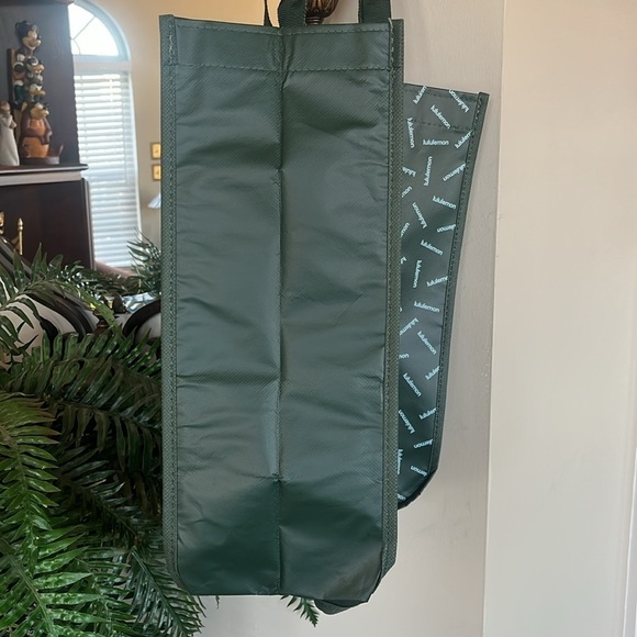 NWOT Lululemon Green Reusable Shopping Tote Shoulder Bag Lightweight - Picture 7 of 13